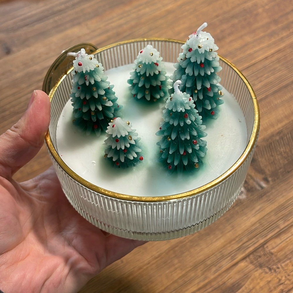 Viral Christmas candle